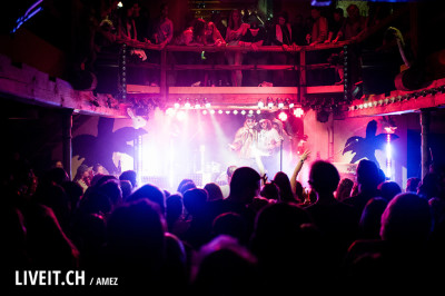 Red Shoes / Support: Container 6 &middot; Mühle Hunziken