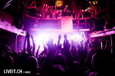 Red Shoes / Support: Container 6 &middot; Mühle Hunziken