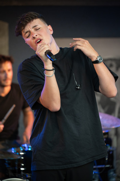 Remo Forrer & Band / Support: Céline Hales &middot; Mühle Hunziken