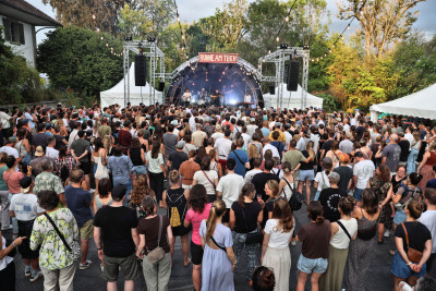 Sons of the East Openair / Support: Niamh McCrystal &middot; Mühle Hunziken