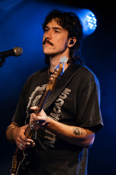 Sons of the East Openair / Support: Niamh McCrystal &middot; Mühle Hunziken