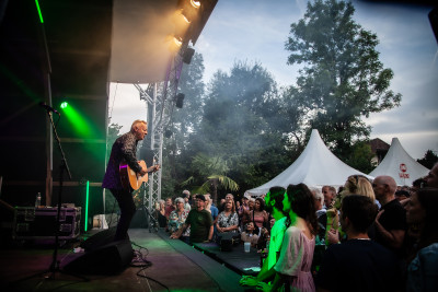 Tommy Emmanuel Openair &middot; Mühle Hunziken
