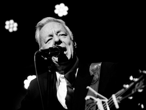 Tommy Emmanuel / Special Guest: Mike Dawes &middot; Mühle Hunziken