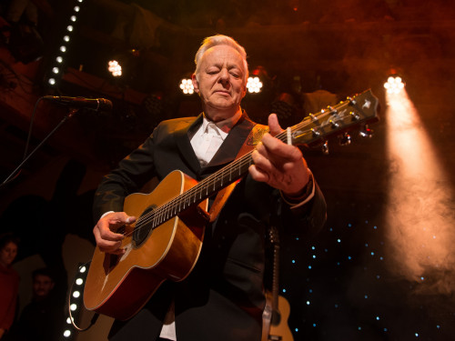 Tommy Emmanuel / Special Guest: Mike Dawes &middot; Mühle Hunziken
