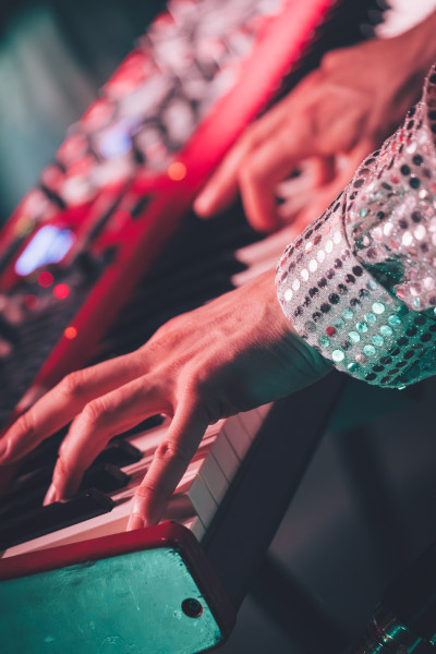 Ü44-Party mit Au Revoir Legs &middot; Mühle Hunziken