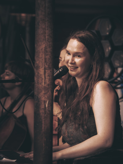 Zoë Më / Support: Milla &middot; Mühle Hunziken